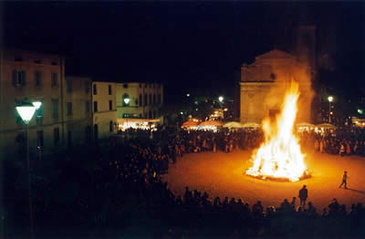 La fugarena in piazza, a Castrocaro Terme FC
